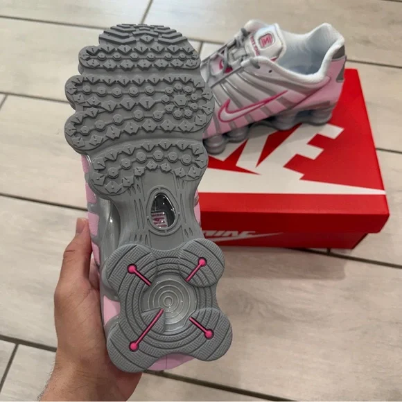 NIKE SHOX TL MTLC PLATINUM/PINKSICLE - Picture 5 of 6